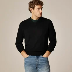 Relaxed midweight cashmere V-neck sweater