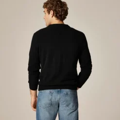 Relaxed midweight cashmere V-neck sweater