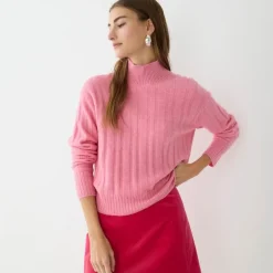 Ribbed mockneck sweater in Supersoft yarn