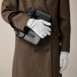 Ribbed tech-touch gloves in Supersoft yarn