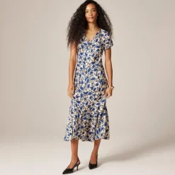 Short-sleeve slip dress in indigo daisy print