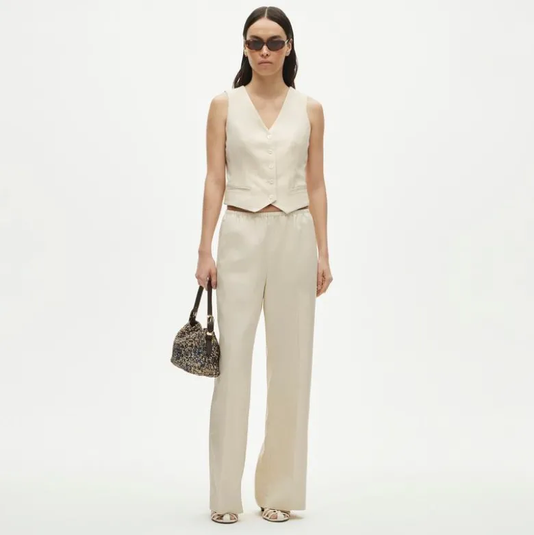 Shrunken V-neck vest top in Gramercy linen blend