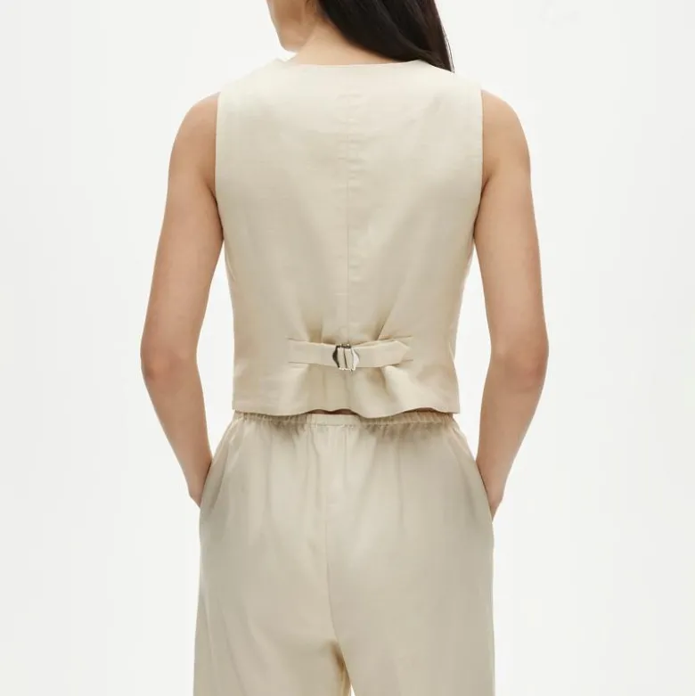 Shrunken V-neck vest top in Gramercy linen blend