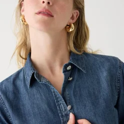 Slim-fit chambray shirt with jewel buttons
