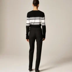 Stirrup pant in four-season stretch