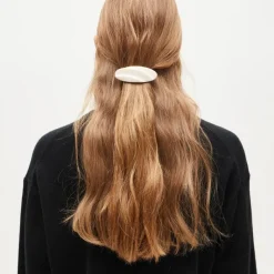 Textured oval hair clip
