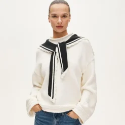 The Rollneck™ by Tanner Fletcher
