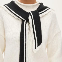 The Rollneck™ by Tanner Fletcher