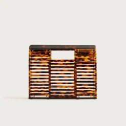 Tortoise shell clutch