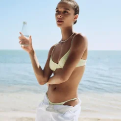 Underwire eyelet bikini top