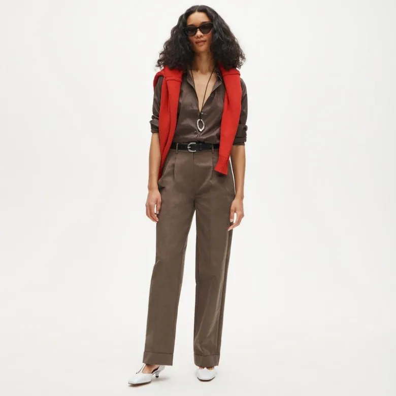 Wide-leg pleated pant