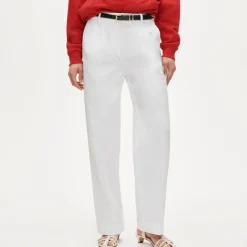 Wide-leg pleated pant